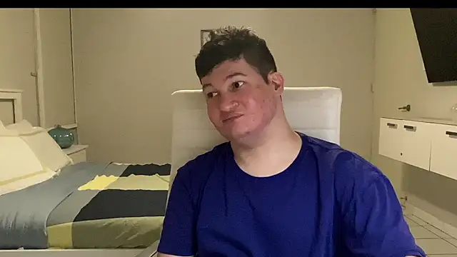 Snapshot of Lorenzo_hernandez chatting on November 16, 2:17 am Lorenzo hernandez online show from November 16, 2:17 am