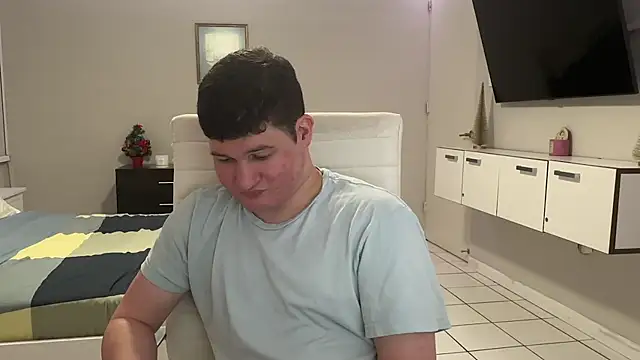 Snapshot of Lorenzo_hernandez chatting on November 22, 11:59 pm Lorenzo hernandez online show from November 22, 11:59 pm