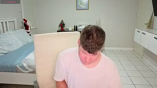 Snapshot of Lorenzo_hernandez chatting on December 3, 5:44 pm Lorenzo hernandez online show from December 3, 5:44 pm