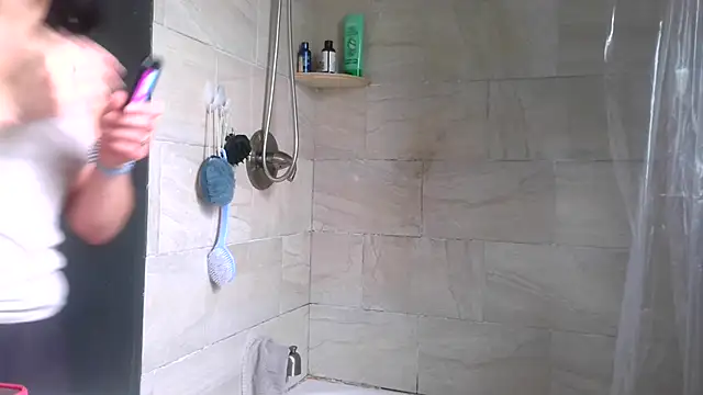 paytonkelly online show from April 18, 3:05 pm