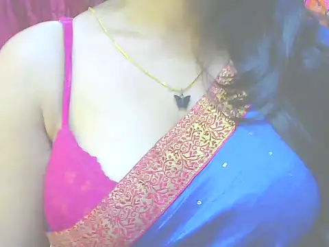 Snapshot of ishmita99 chatting on December 22, 3:55 pm ishmita99 online show from December 22, 3:55 pm