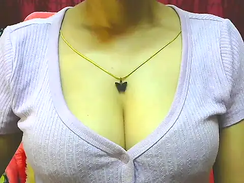 Snapshot of ishmita99 chatting on September 19, 4:47 am ishmita99 online show from September 19, 4:47 am