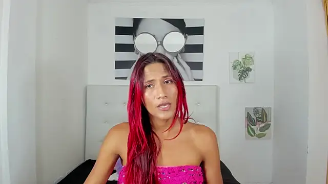 Snapshot of Brisahott chatting on October 31, 7:48 pm Brisahott online show from October 31, 7:48 pm