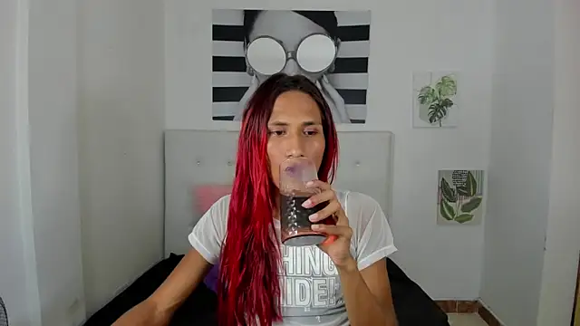 Snapshot of Brisahott chatting on November 6, 1:39 am Brisahott online show from November 6, 1:39 am