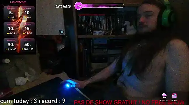 nicolasdumand21 online show from December 9, 7:29 pm