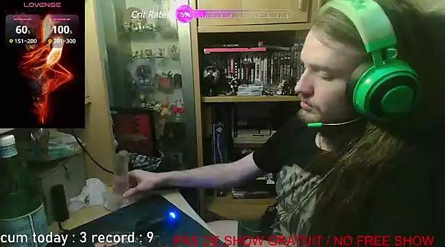 nicolasdumand21 online show from December 11, 10:27 pm