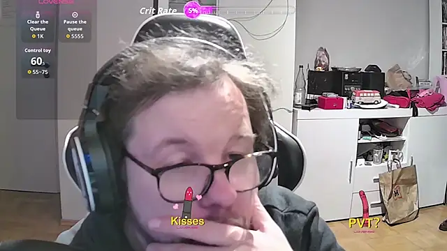 larsgessner30 online show from November 11, 9:04 pm