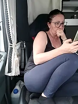 cuplubijoanna online show from March 28, 8:25 am