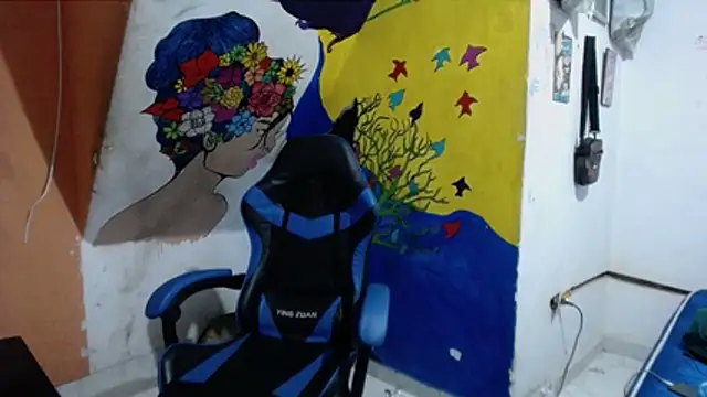 yohatinelly07 online show from October 17, 4:04 am