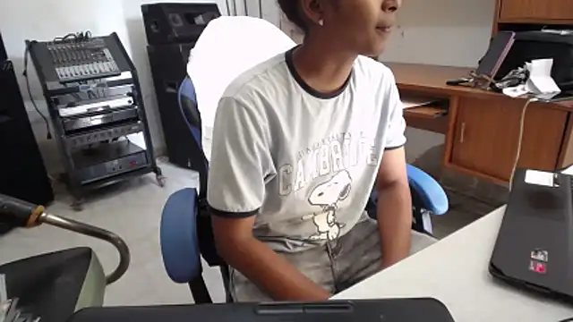 yohatinelly07 online show from November 22, 2:38 pm