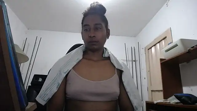 yohatinelly07 online show from November 28, 8:28 am