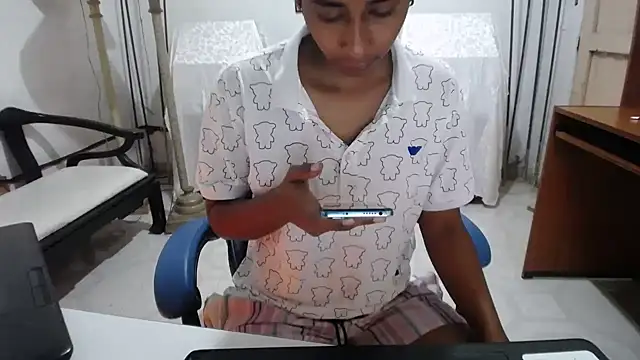 yohatinelly07 online show from November 30, 11:58 am