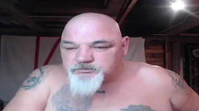 Newfiesausage1972 online show from March 26, 12:22 pm