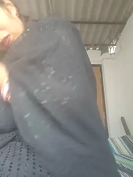 Snapshot of Simaran_bhabhi chatting on November 8, 1:17 am Simaran bhabhi online show from November 8, 1:17 am