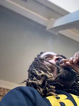 1BeautyN1Beast online show from November 29, 8:45 pm