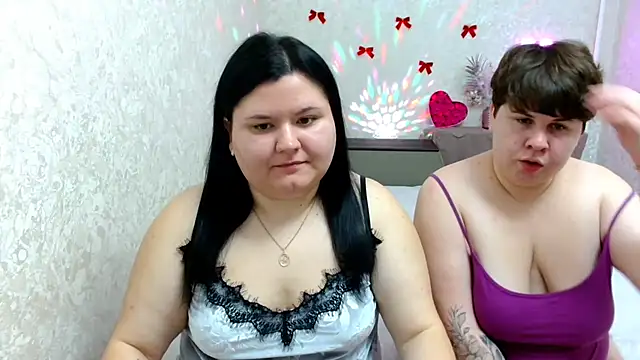 BeckyAndHellen online show from December 16, 10:08 am