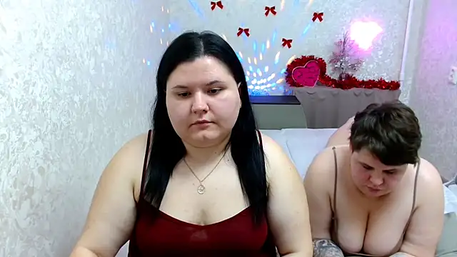 BeckyAndHellen online show from January 3, 8:54 pm