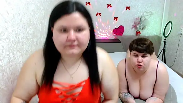BeckyAndHellen online show from January 26, 11:17 am