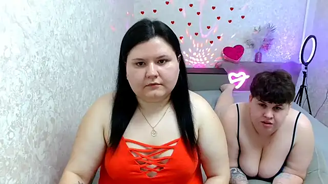BeckyAndHellen online show from February 15, 12:22 pm