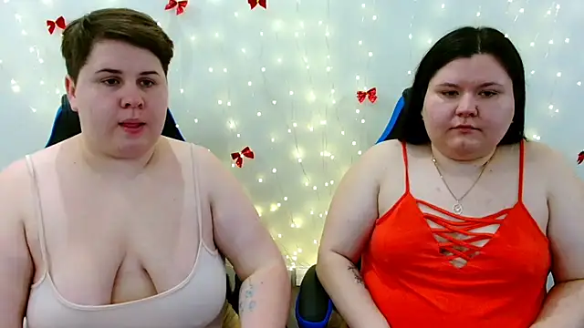 BeckyAndHellen online show from January 15, 11:15 am