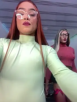 Snapshot of big_girl21cm chatting on February 1, 1:31 pm big girl21cm online show from February 1, 1:31 pm