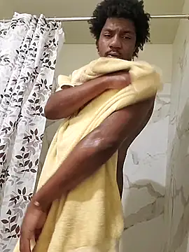 Snapshot of gaimov3r2024 chatting on November 15, 8:22 am gaimov3r2024 online show from November 15, 8:22 am