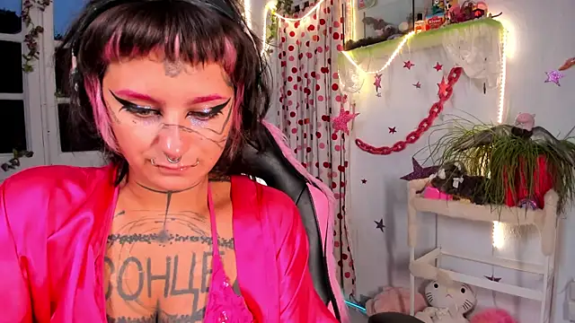lady sontse  online show from July 16, 7:42 pm