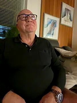 biggandybig online show from November 20, 7:35 pm