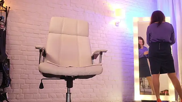 Snapshot of Nylon_Legs chatting on November 7, 8:31 pm Nylon Legs online show from November 7, 8:31 pm