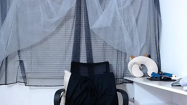 Abril Bianchi online show from December 29, 7:53 pm