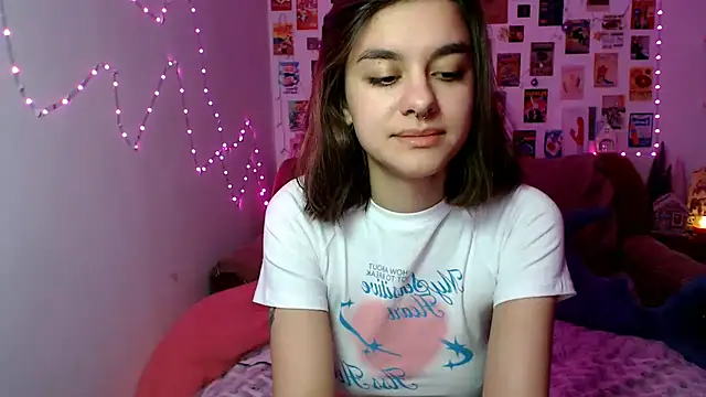 Snapshot of Celine_Dionn chatting on December 8, 1:58 pm Celine Dionn online show from December 8, 1:58 pm