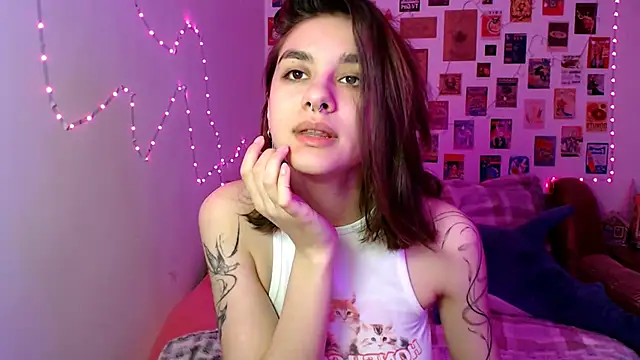 Snapshot of Celine_Dionn chatting on February 13, 1:15 pm Celine Dionn online show from February 13, 1:15 pm