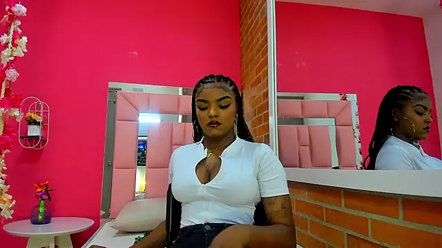 Snapshot of malu_horny_69 chatting on December 9, 7:18 pm malu horny 69 online show from December 9, 7:18 pm