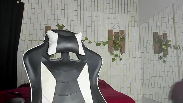 jacksson lawrence online show from October 21, 11:38 pm