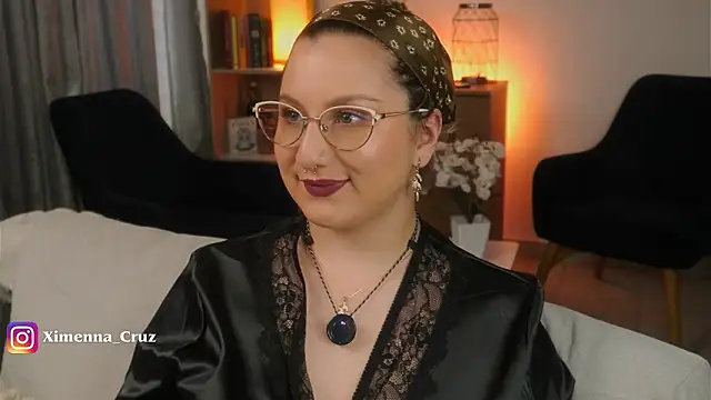 Ximenna Cruz online show from March 13, 5:52 pm