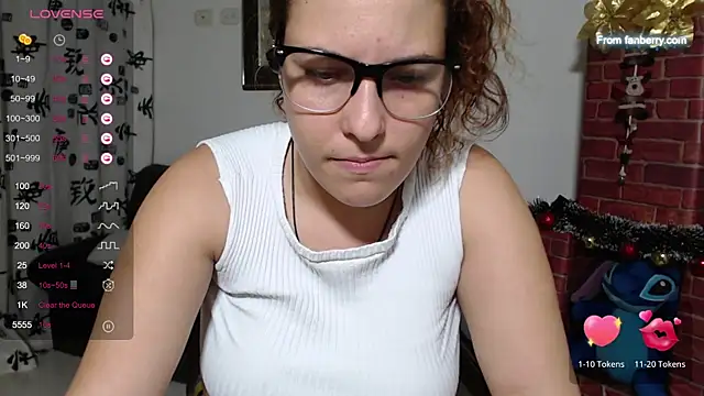 Snapshot of alexia_87 chatting on December 10, 11:40 pm alexia 87 online show from December 10, 11:40 pm