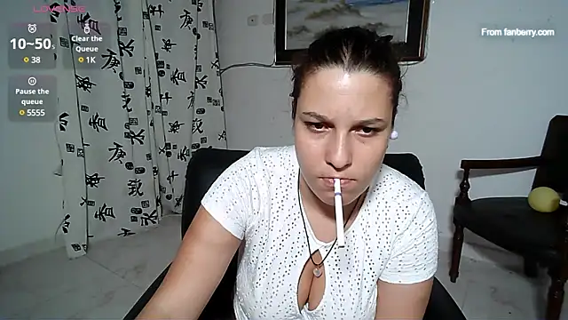 Snapshot of alexia_87 chatting on January 17, 1:57 am alexia 87 online show from January 17, 1:57 am