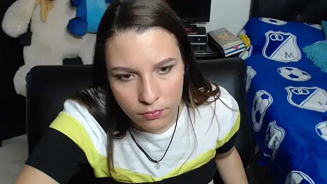 Snapshot of alexia_87 chatting on January 19, 11:10 pm alexia 87 online show from January 19, 11:10 pm