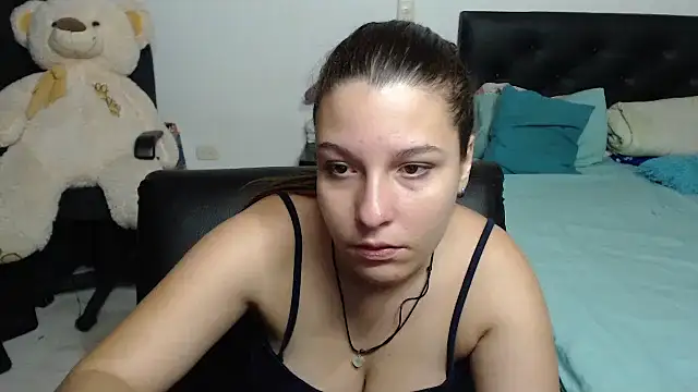 Snapshot of alexia_87 chatting on January 24, 3:22 am alexia 87 online show from January 24, 3:22 am