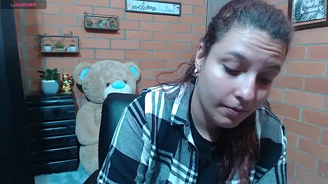 Snapshot of alexia_87 chatting on September 18, 8:55 pm alexia 87 online show from September 18, 8:55 pm