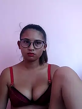Snapshot of karen_sexy69 chatting on February 15, 7:49 am karen sexy69 online show from February 15, 7:49 am