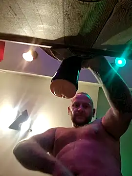 RomWoolf online show from February 24, 10:25 pm