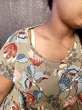 Snapshot of Divya_girl chatting on February 9, 7:30 pm Divya girl online show from February 9, 7:30 pm