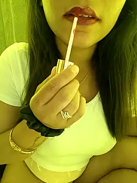 Snapshot of Divya_girl chatting on March 5, 5:39 pm Divya girl online show from March 5, 5:39 pm