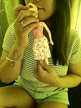 Snapshot of Divya_girl chatting on March 11, 1:12 pm Divya girl online show from March 11, 1:12 pm