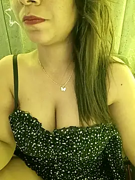 Snapshot of Divya_girl chatting on March 12, 7:13 am Divya girl online show from March 12, 7:13 am