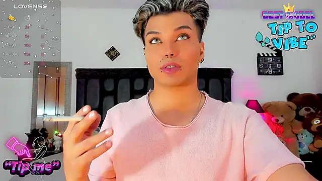 Snapshot of angels_srednal chatting on December 9, 12:51 pm angels srednal online show from December 9, 12:51 pm