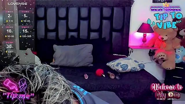 Snapshot of angels_srednal chatting on December 14, 1:05 pm angels srednal online show from December 14, 1:05 pm