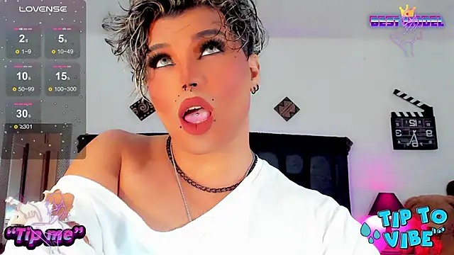 Snapshot of angels_srednal chatting on December 15, 1:11 pm angels srednal online show from December 15, 1:11 pm