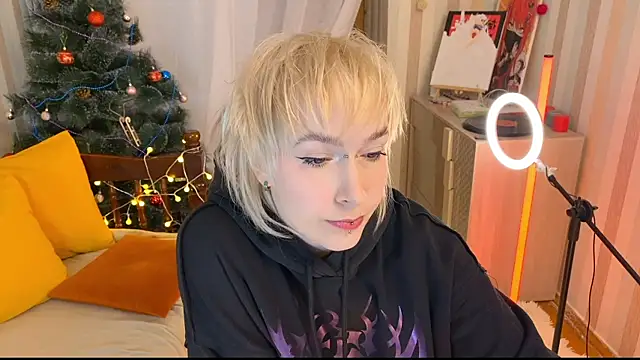 EmmyAmbros online show from January 16, 9:19 pm